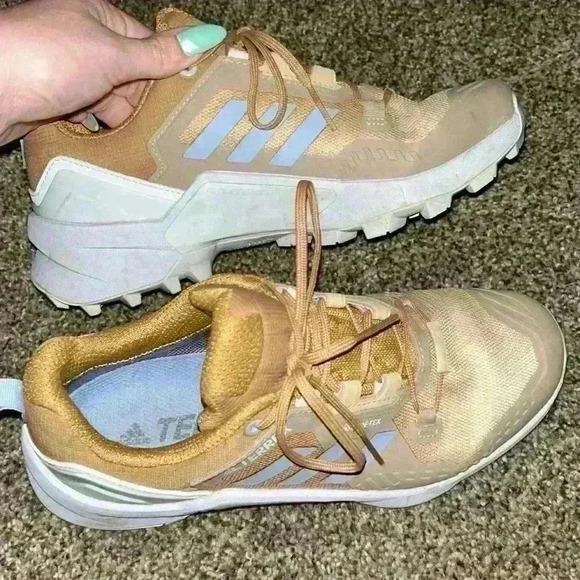 Women’s Adidas Terrex Swift R3 GTX Beige - Picture 5 of 5